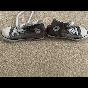 Converse size 10 ( little kids)